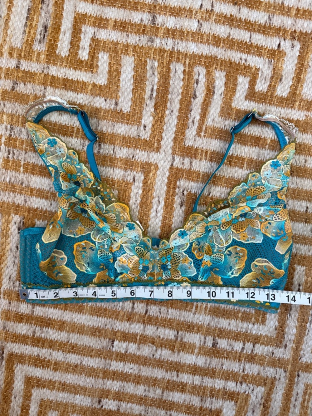 Intimissimi Floral Lace Bralette - Picture 7 of 7